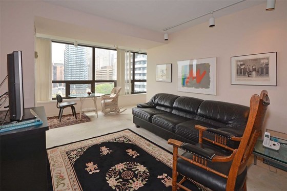 Photography: 62 WELLESLEY ST W - #1506 - BEFORE